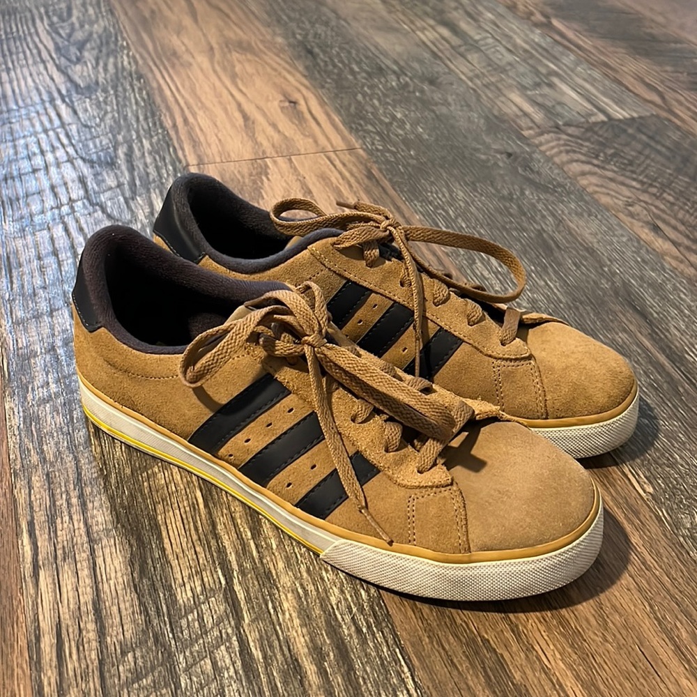 Men’s Neo Adidas size 10.5